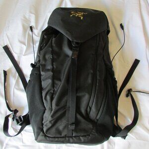 ARC'TERYX MANTIS 20 BLACK BACKPACK